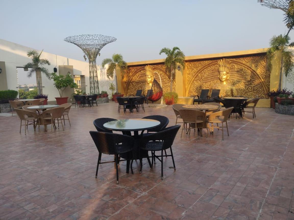 Hotel Casaya Inn Chinhat Exterior foto